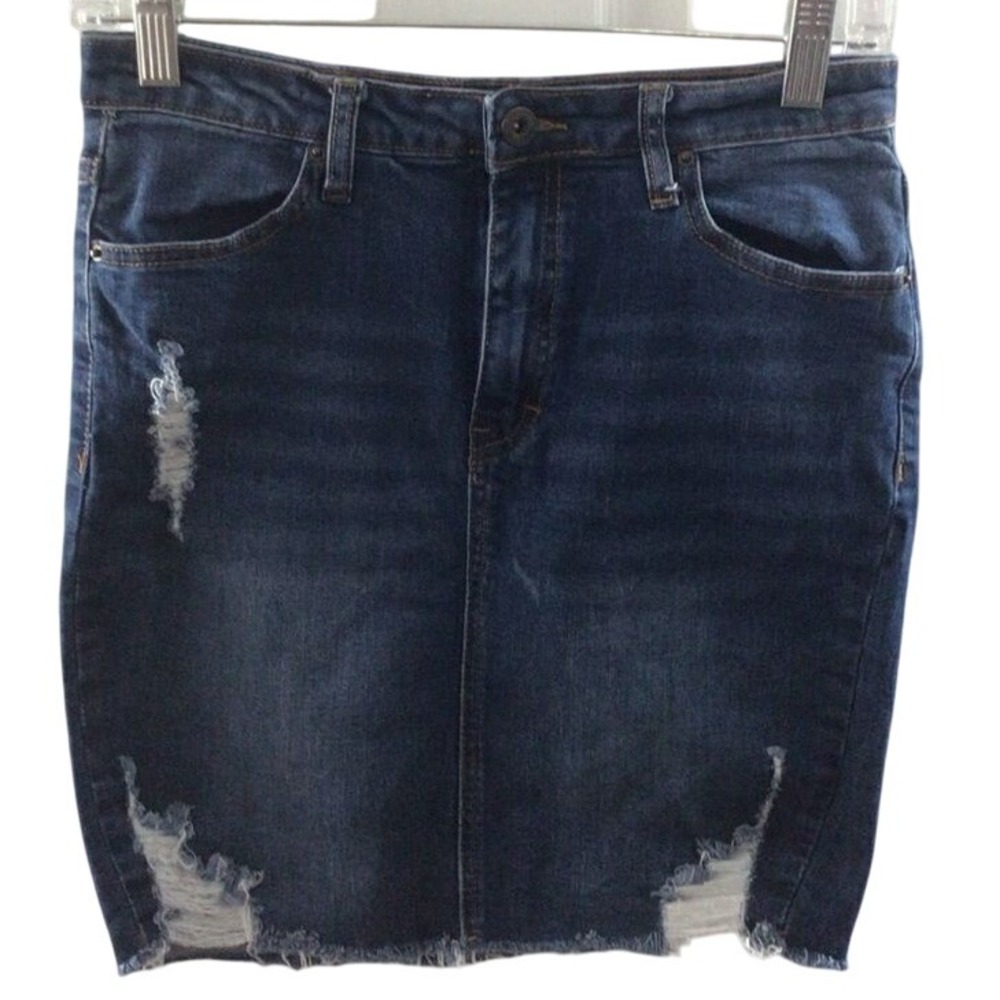 WAX JEAN Dark Wash Distressed Denim Mini‎ Skirt Raw Hem Size Small Womens